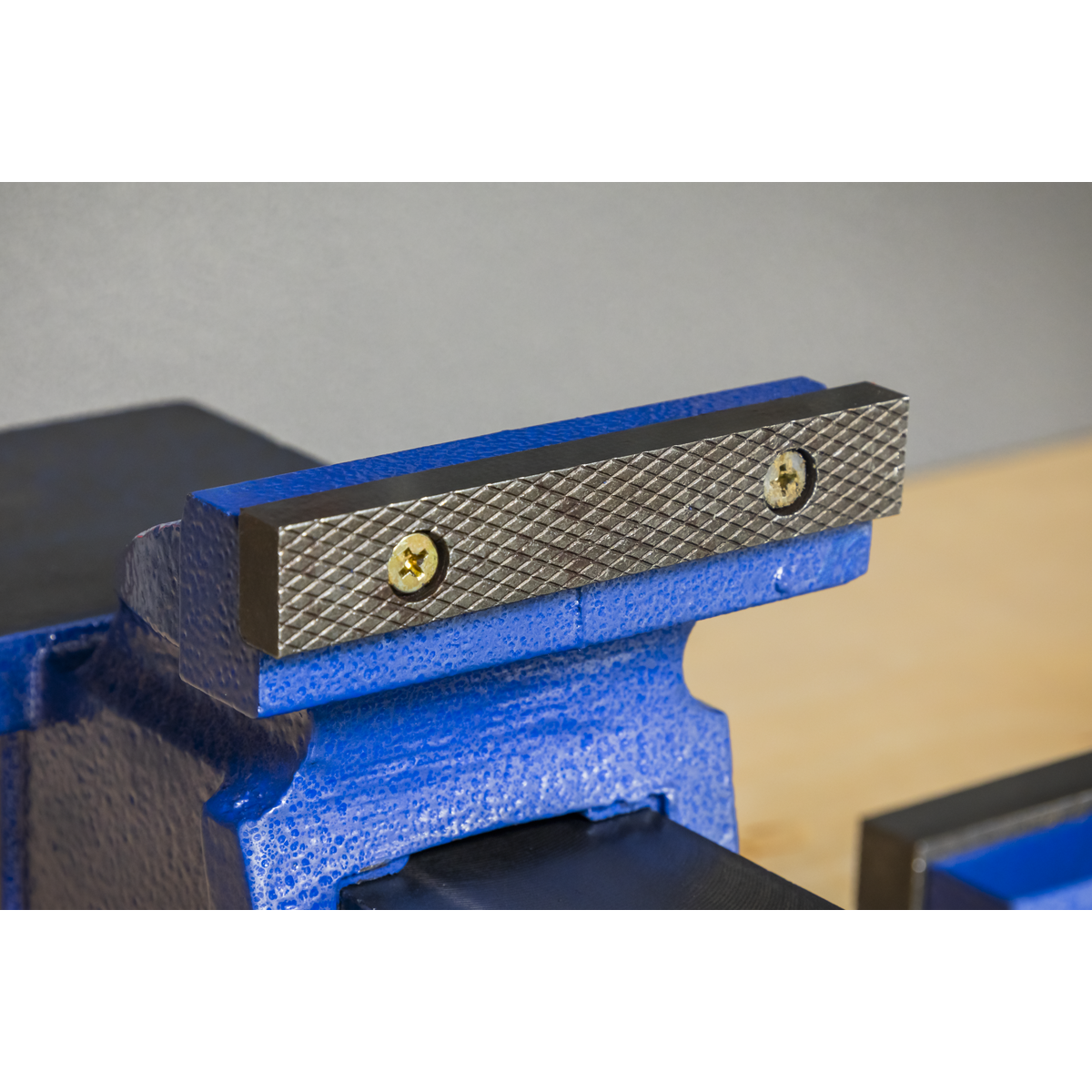 Sealey CV125XT Professional Heavy-Duty Fixed Base Vice 125mm - additional view 5