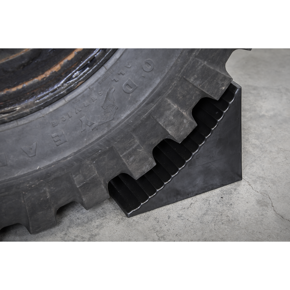 Sealey CWC01 Heavy-Duty Rubber Wheel Chock - Single - additional view 4