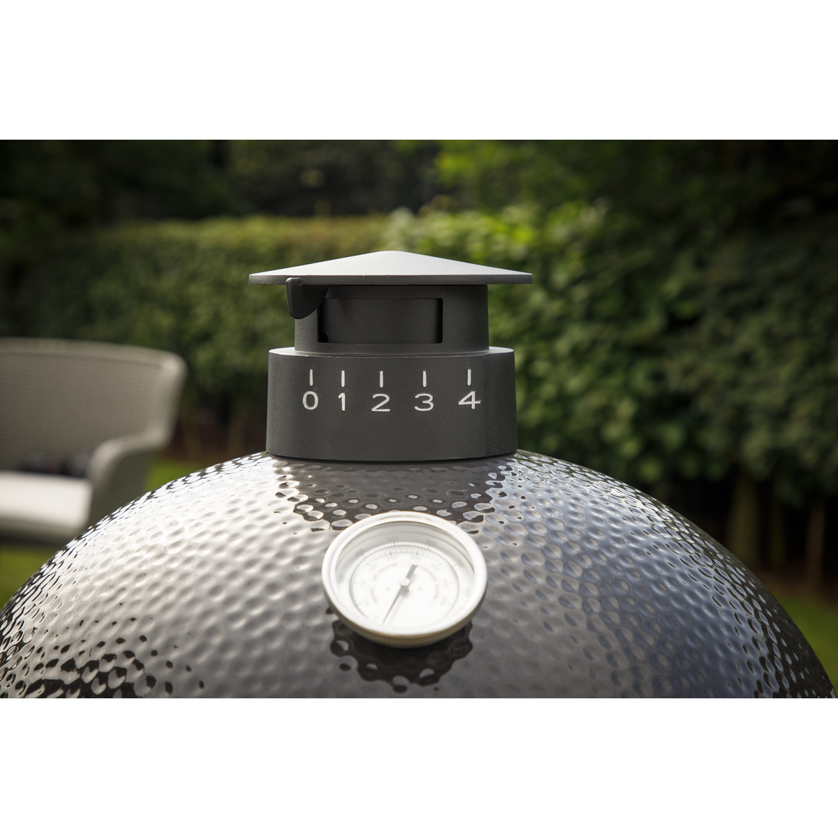 Dellonda DG159 Deluxe 22"(56cm) Ceramic Kamado Style BBQ with Wheeled Stand - additional view 14
