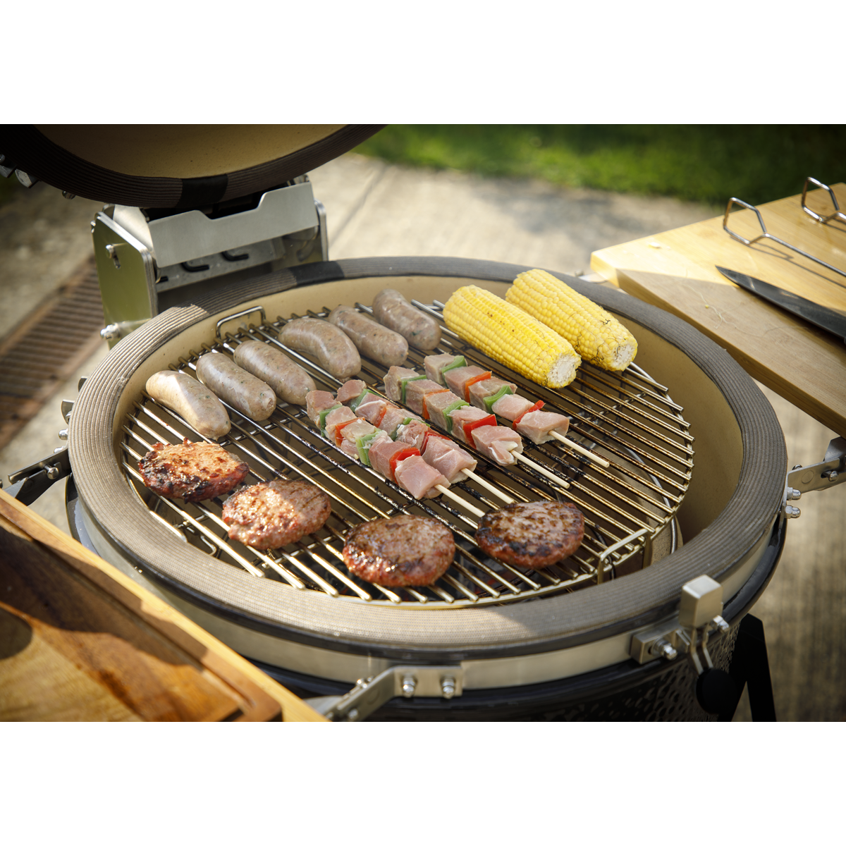 Dellonda DG159 Deluxe 22"(56cm) Ceramic Kamado Style BBQ with Wheeled Stand - additional view 17