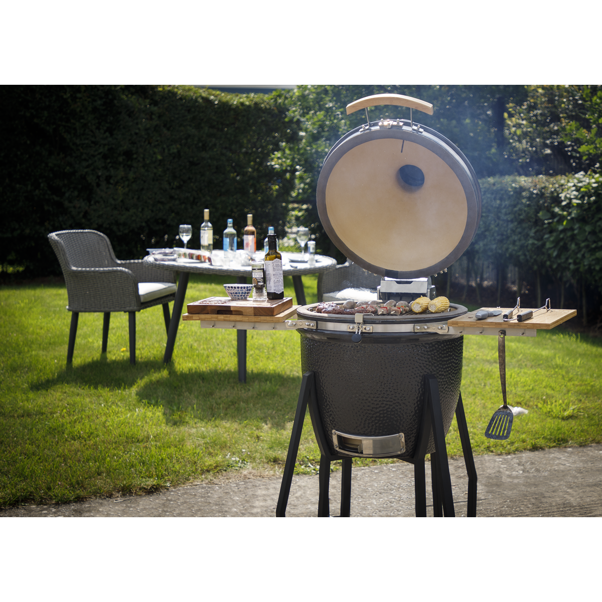 Dellonda DG159 Deluxe 22"(56cm) Ceramic Kamado Style BBQ with Wheeled Stand - additional view 16