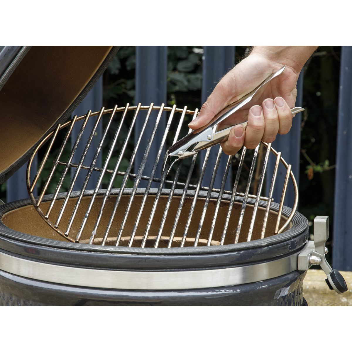 Dellonda DG181 Grill Grid Gripper for Kamado BBQs - additional view 4