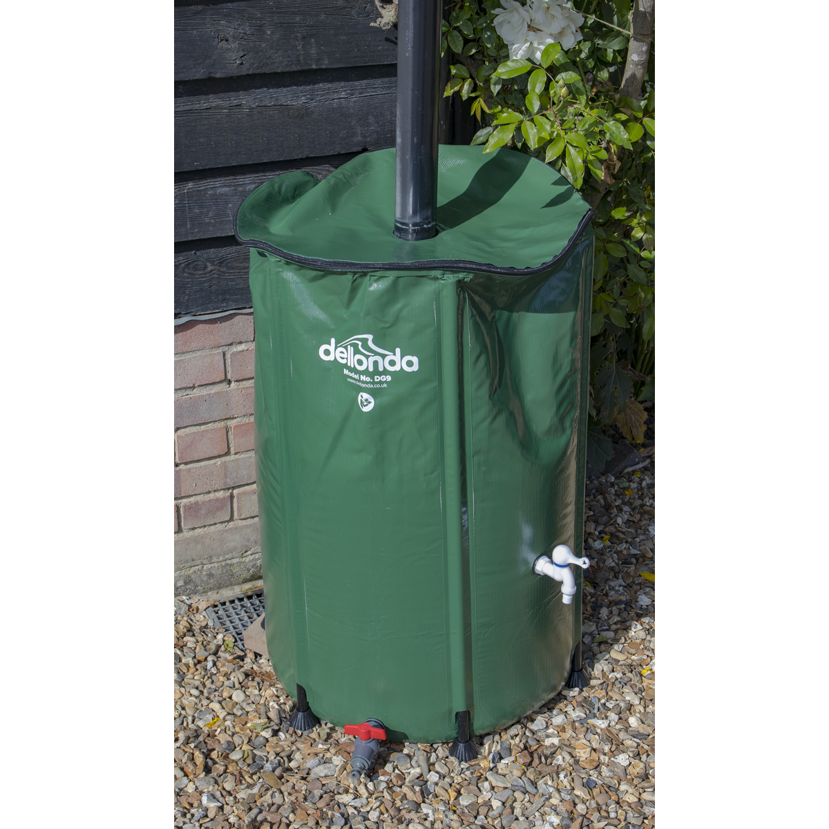 Dellonda DG9 Collapsible PVC Garden Water Butt with Zipped Lid & Drain Tap 250L - additional view 4