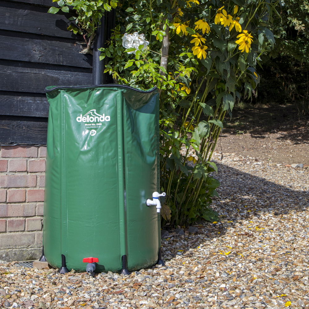 Dellonda DG9 Collapsible PVC Garden Water Butt with Zipped Lid & Drain Tap 250L - additional view 13