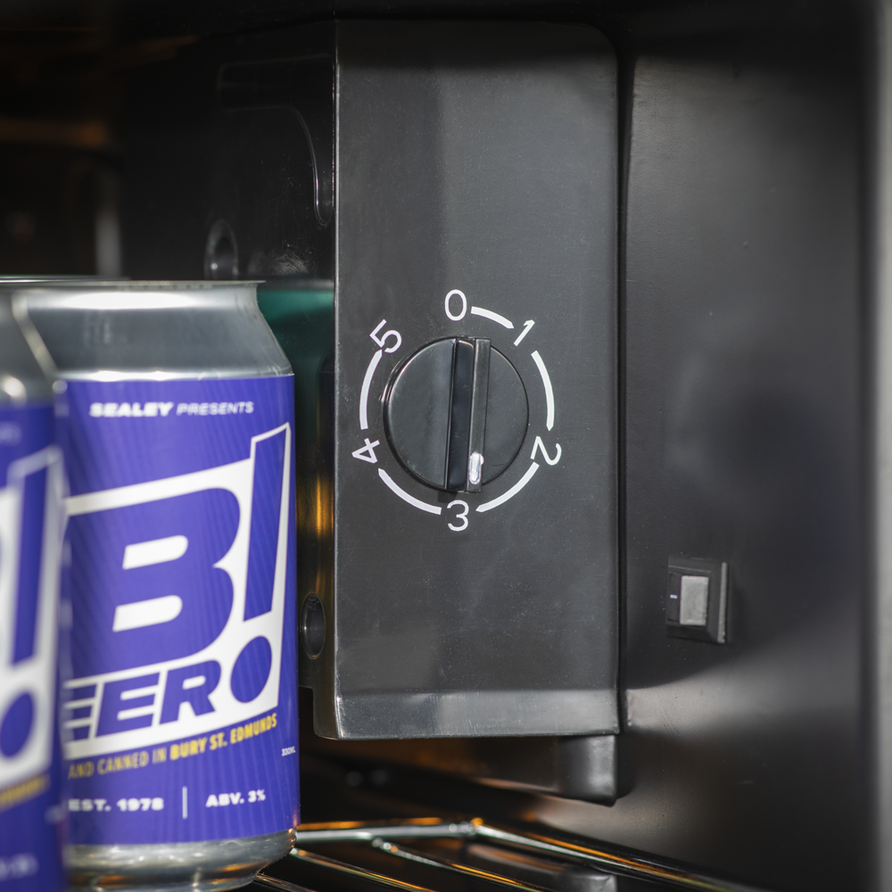 Baridi DH13 Undercounter Drinks, Beer & Wine Fridge with Wire Shelves, Internal Light & Security Lock - additional view 12