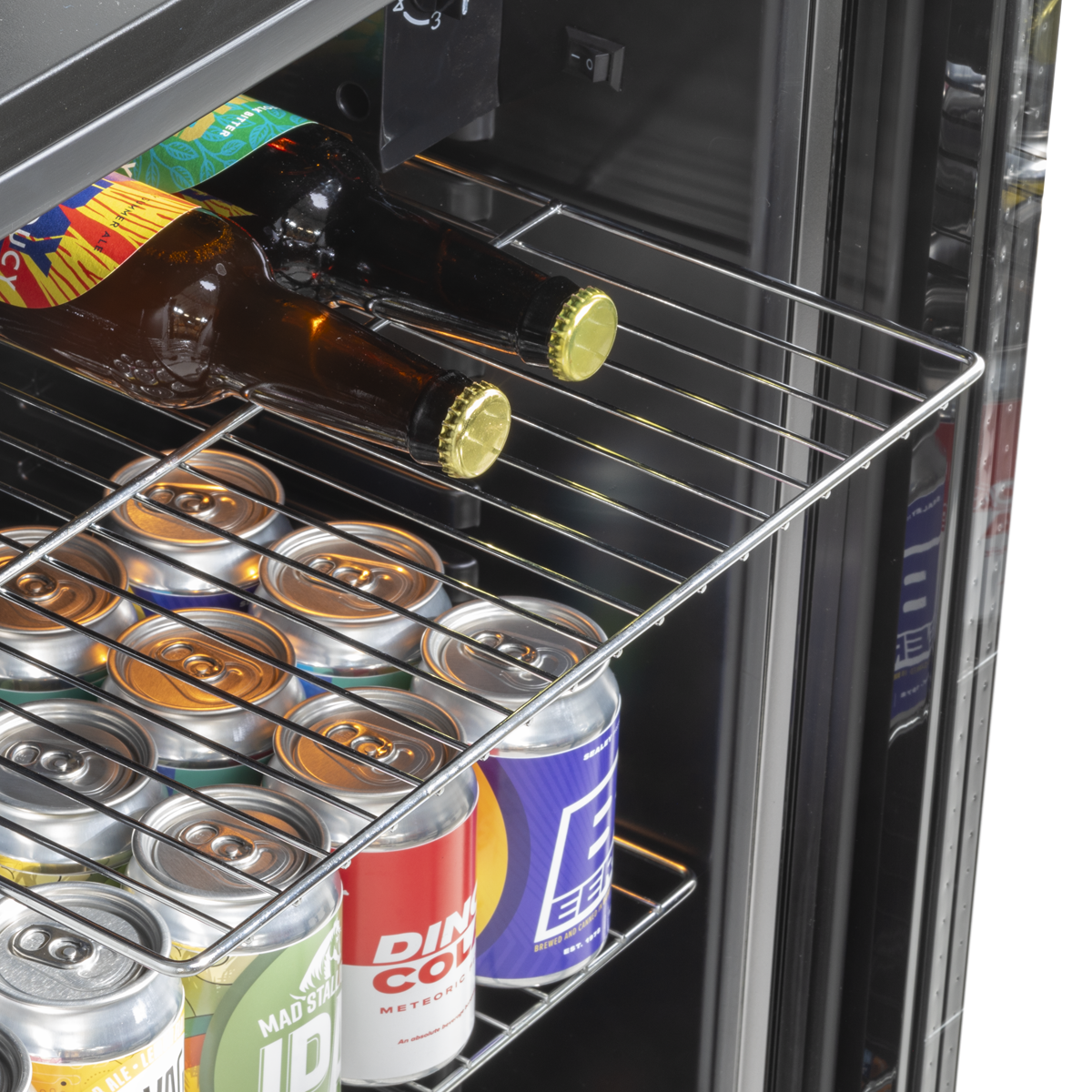 Baridi DH13 Undercounter Drinks, Beer & Wine Fridge with Wire Shelves, Internal Light & Security Lock - additional view 15