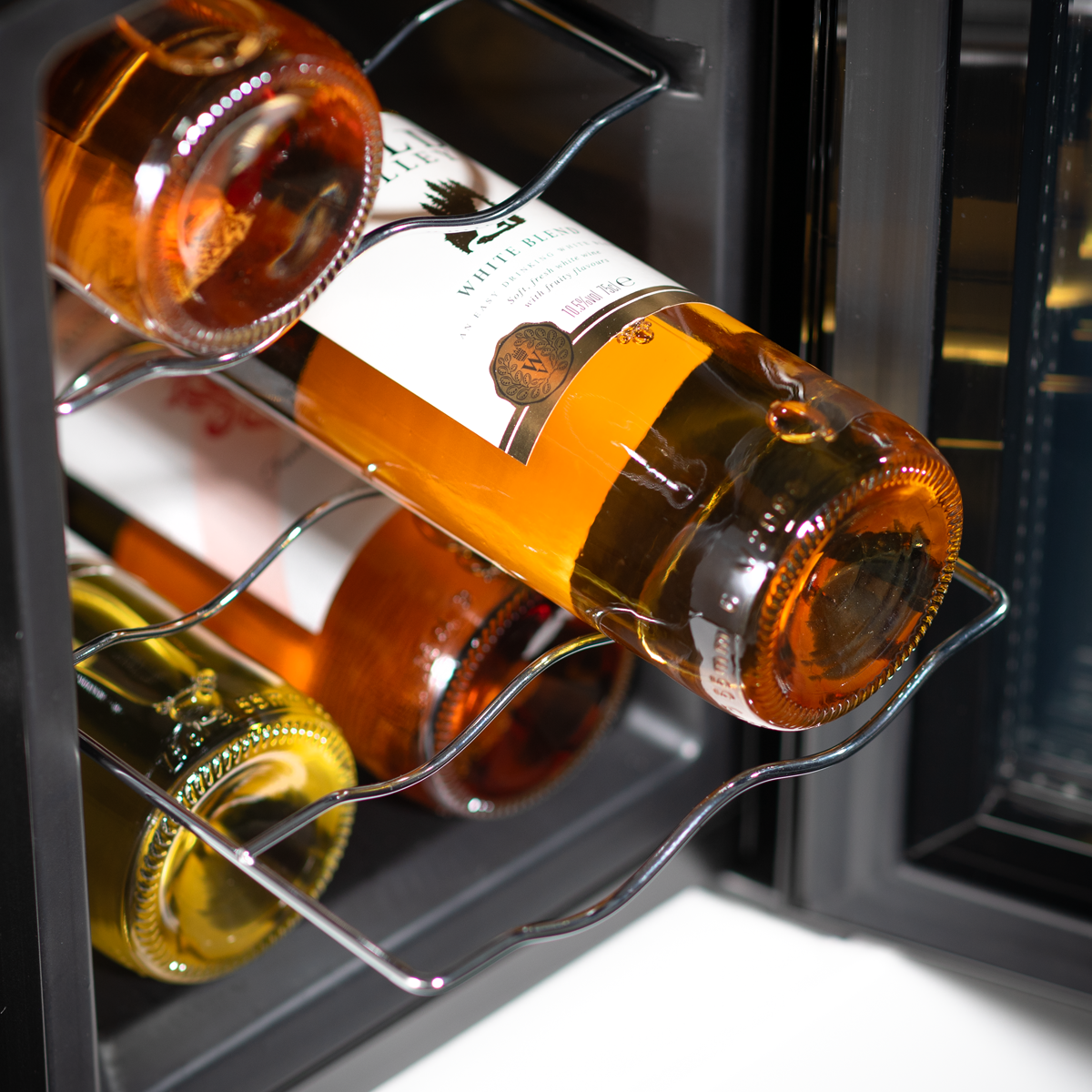 Baridi DH217 6 Bottle Thermoelectric Tabletop Wine Cooler with Touch Control - Black - additional view 11