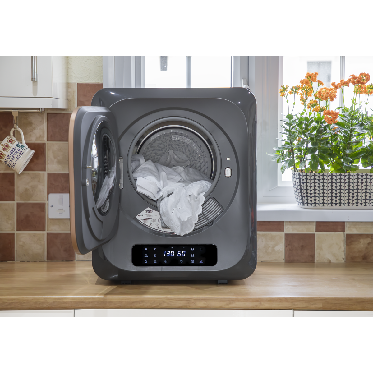 Baridi DH229 Tabletop Tumble Dryer with Digital Controls 2.5kg Capacity - Black - additional view 10