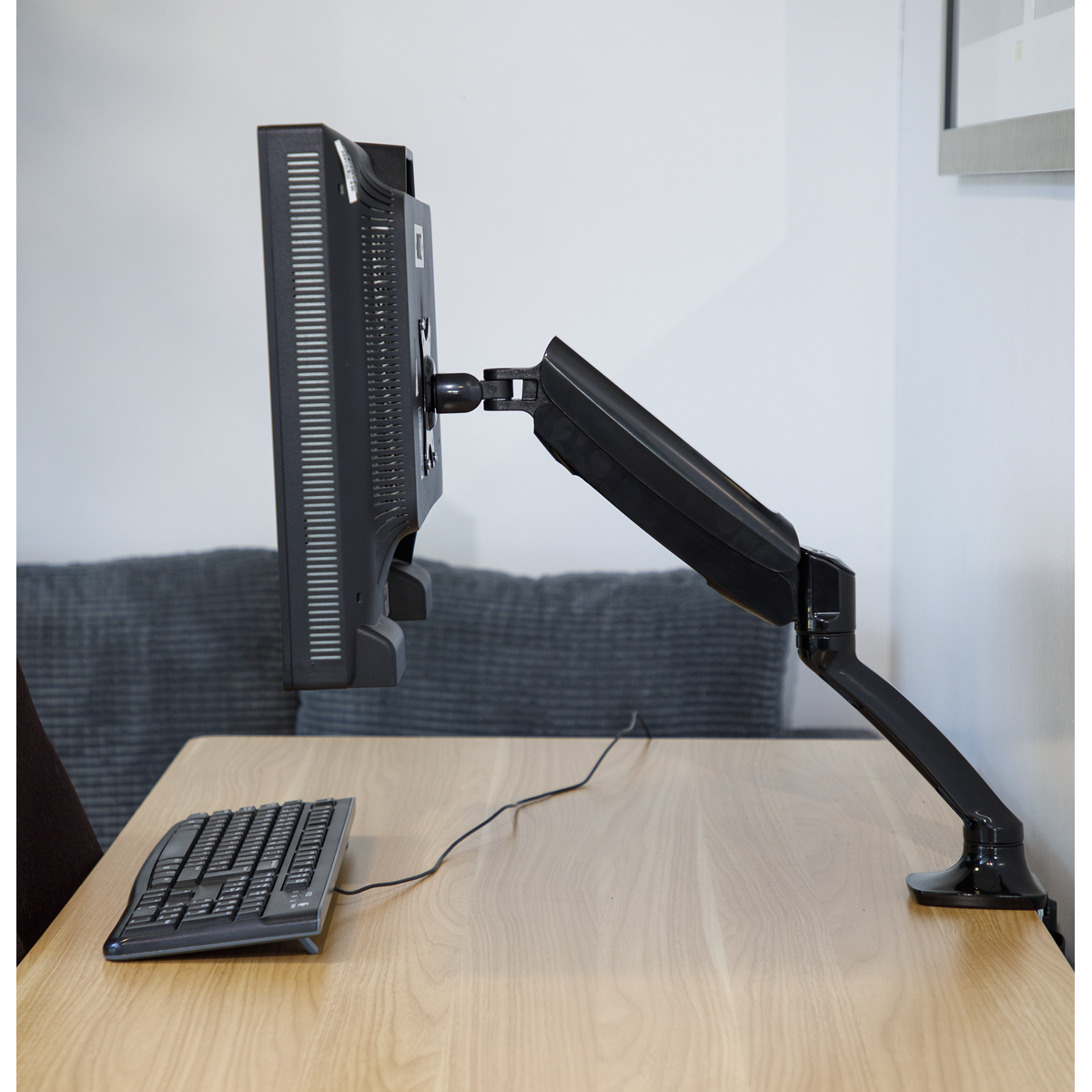 Dellonda DH24 Adjustable Single Monitor Arm with 360° Rotation - Black - additional view 7