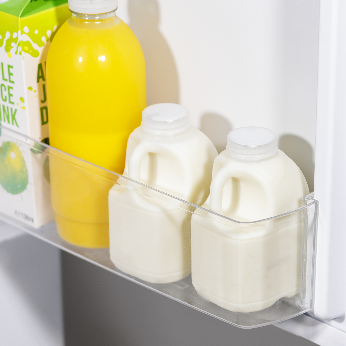 Baridi DH252 60/40 Low Frost Fridge Freezer 157L Capacity - White - additional view 9
