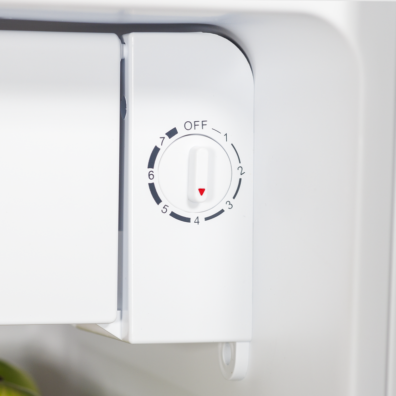 Baridi DH256 Tabletop Fridge with Ice Box, 46L Capacity, Adjustable Thermostat - White - additional view 5