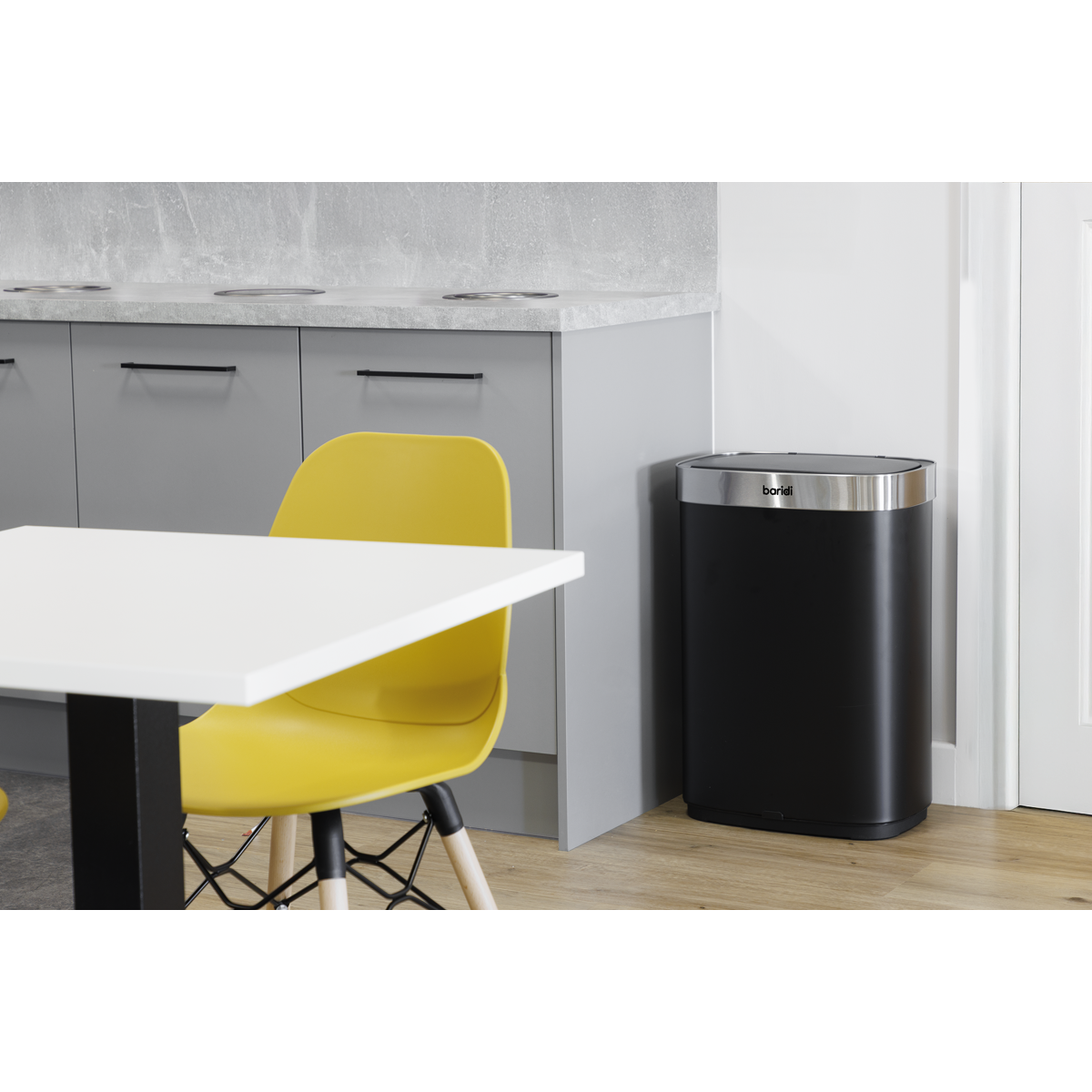 Baridi DH282 Sensor Bin 65L - Black/Stainless Steel - additional view 11