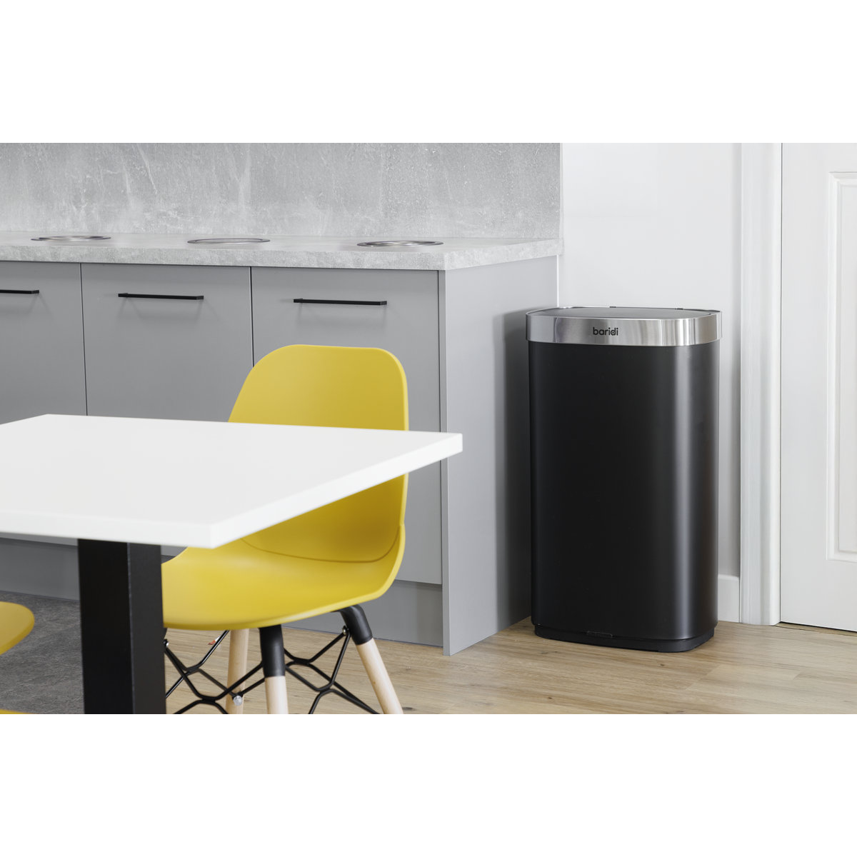 Baridi DH283 Sensor Bin 80L - Black/Stainless Steel - additional view 6