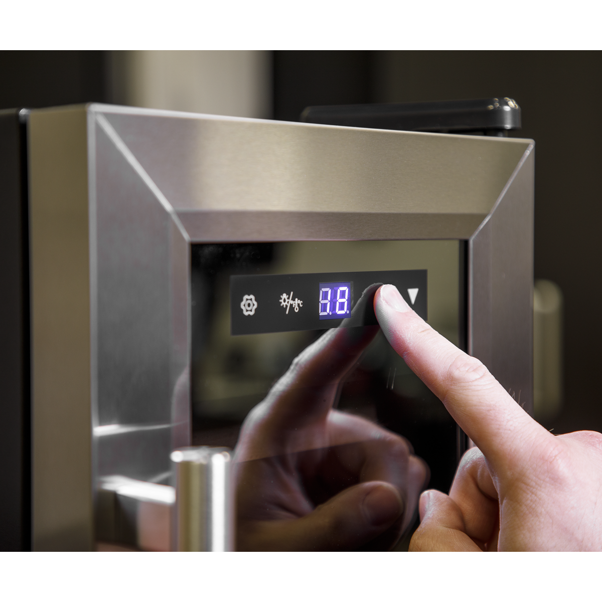 Baridi DH29 18 Bottle Wine Fridge with Digital Touch Screen Controls & LED Light - Stainless Steel - additional view 7