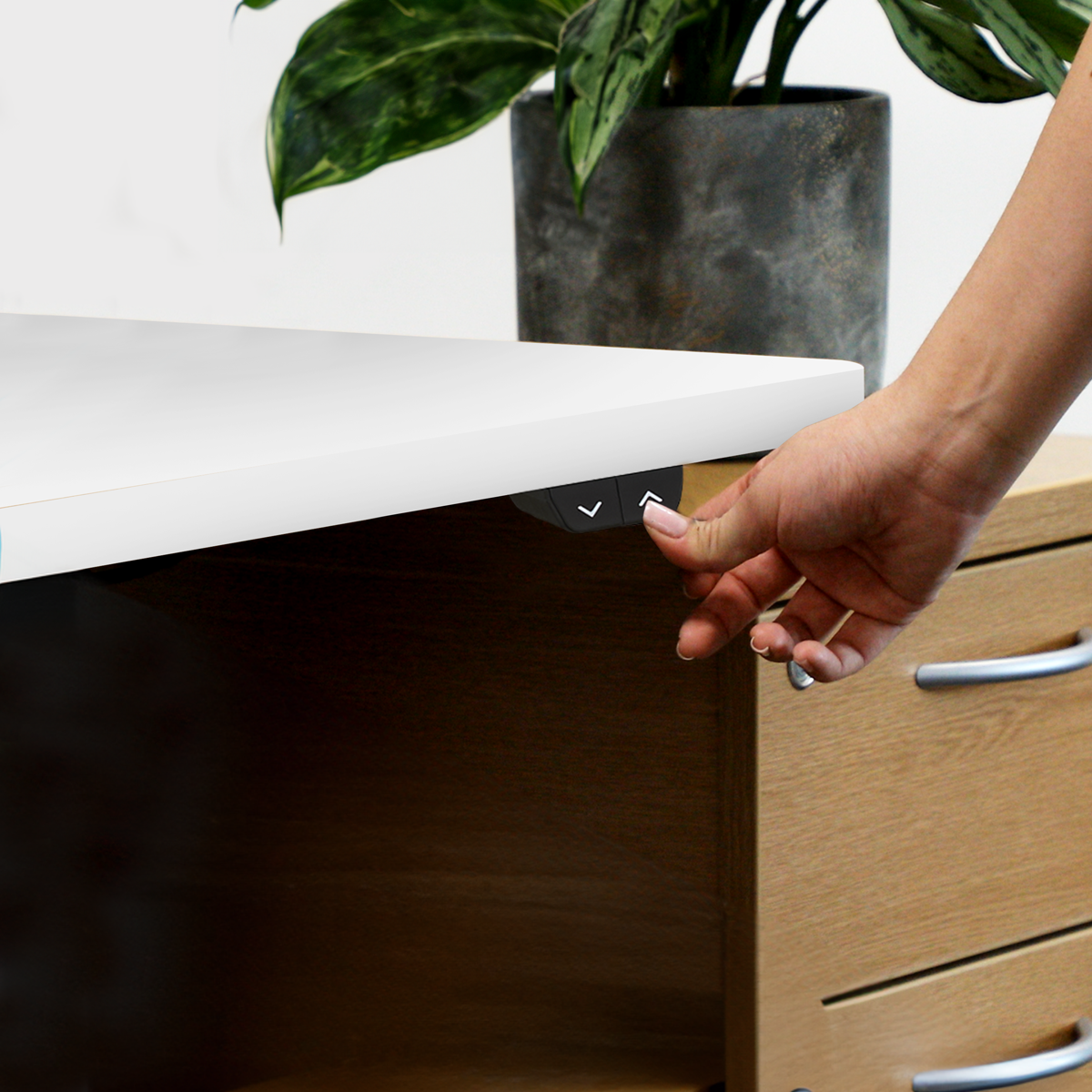Dellonda DH36 Single Motor Ultra-Quiet Adjustable-Height Electric Sit/Stand Desk - White Desktop - additional view 2