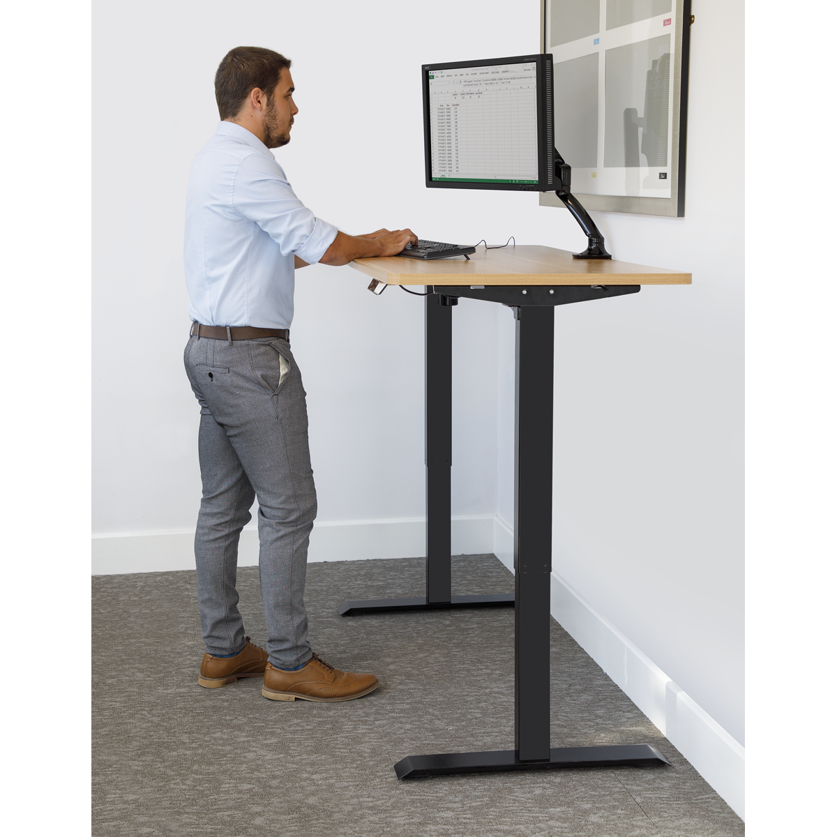 Dellonda DH41 Oak Electric Adjustable-Height Standing Desk with Memory, Quiet & Fast 1400 x 700mm - additional view 8