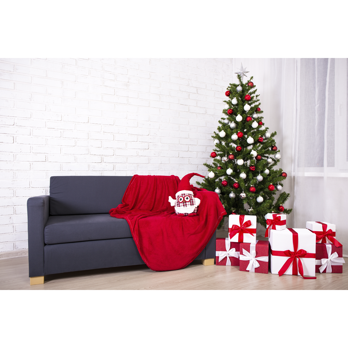 Dellonda DH45 Artificial Hinged Christmas Tree 6ft(180cm) - additional view 8