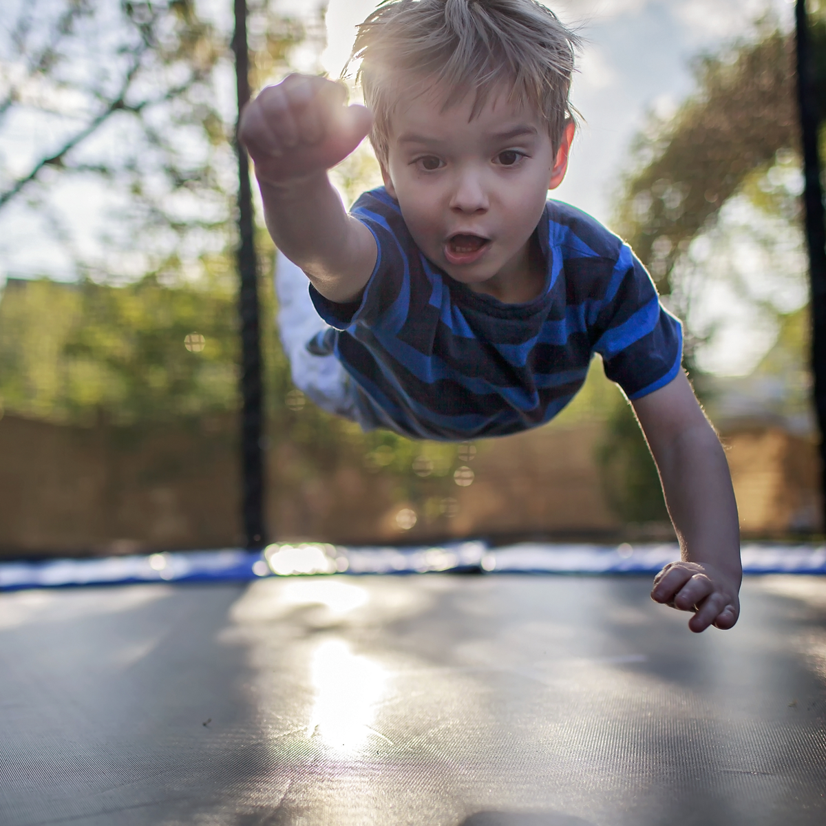 Dellonda DL67 Heavy-Duty Outdoor Trampoline with Safety Enclosure Net 8ft - additional view 6