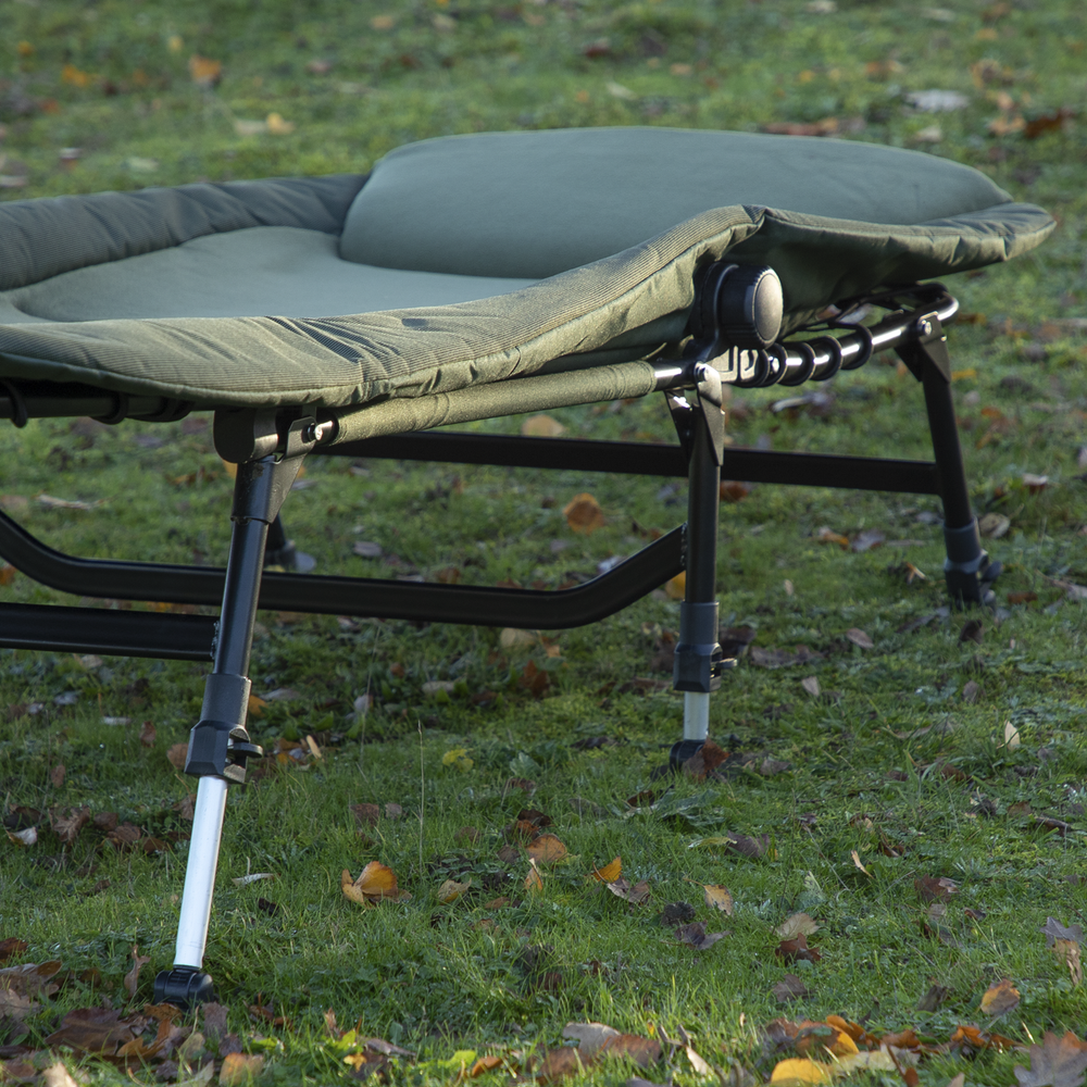 Dellonda DL77 Adjustable Bedchair with Fleece Mattress & Pillow - additional view 8