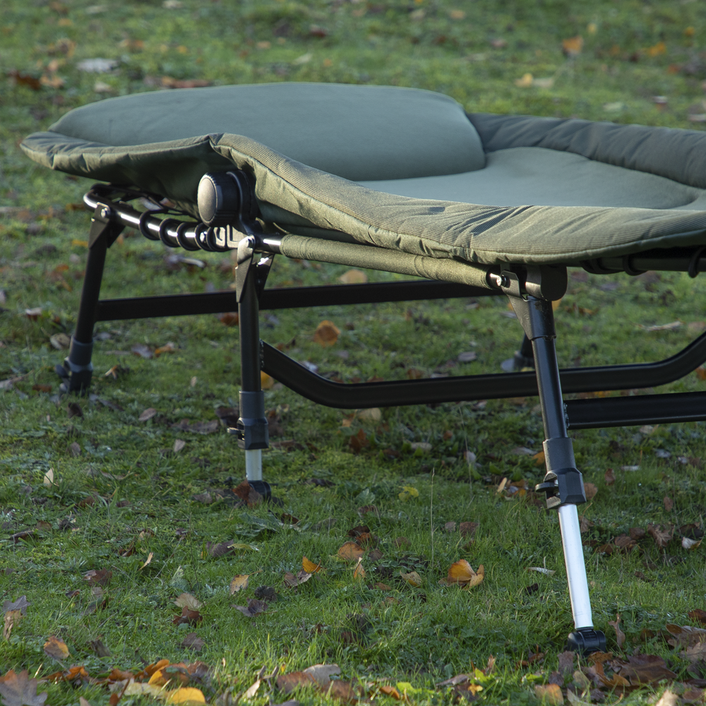 Dellonda DL78 Adjustable Bedchair with Fleece Mattress & Pillow - additional view 6