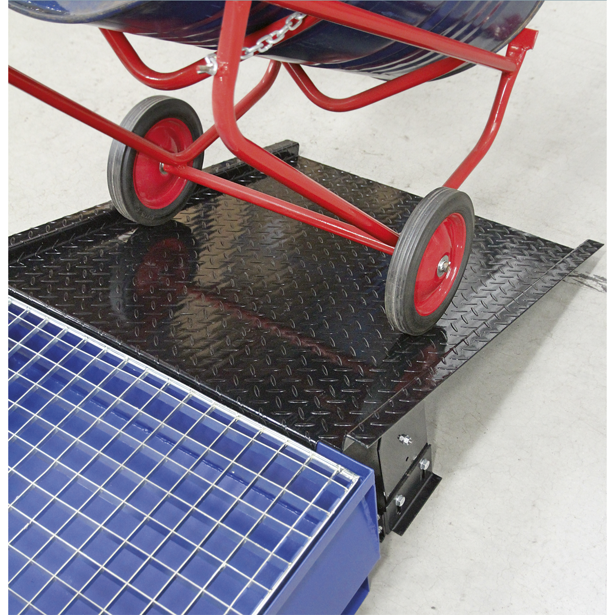 Sealey DRP15 Adjustable Height Ramp for Barrel Bunds & Kerbs - additional view 2