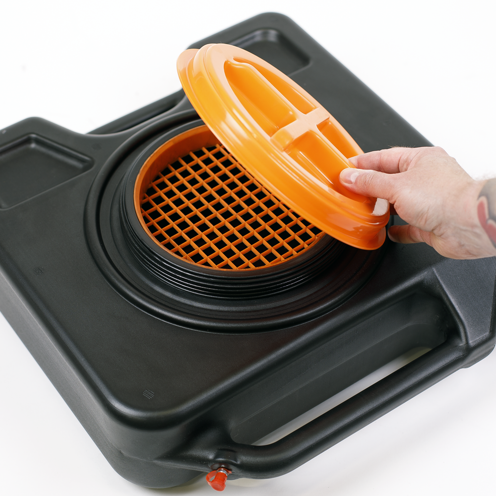Sealey DRP44 Oil/Fluid Drain & Recycling Container with Wheels 15L - additional view 4