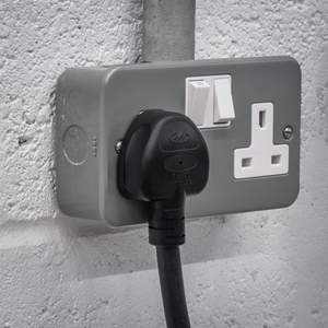 Sealey EVAC2 5m Adjustable (3.5kW) Type 2 to UK 3-Pin Plug Portable EV Charger - additional view 2