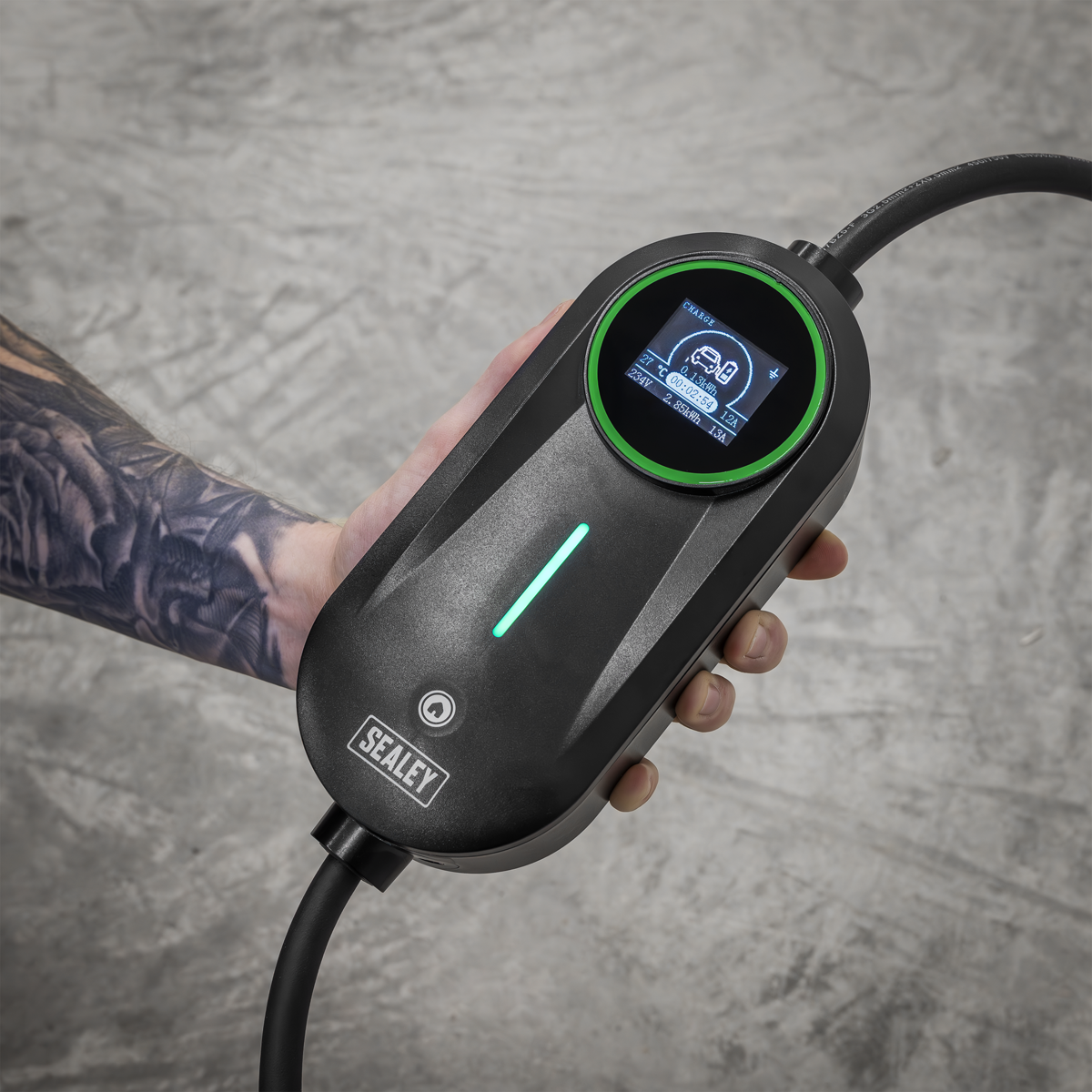 Sealey EVAC2 5m Adjustable (3.5kW) Type 2 to UK 3-Pin Plug Portable EV Charger - additional view 5