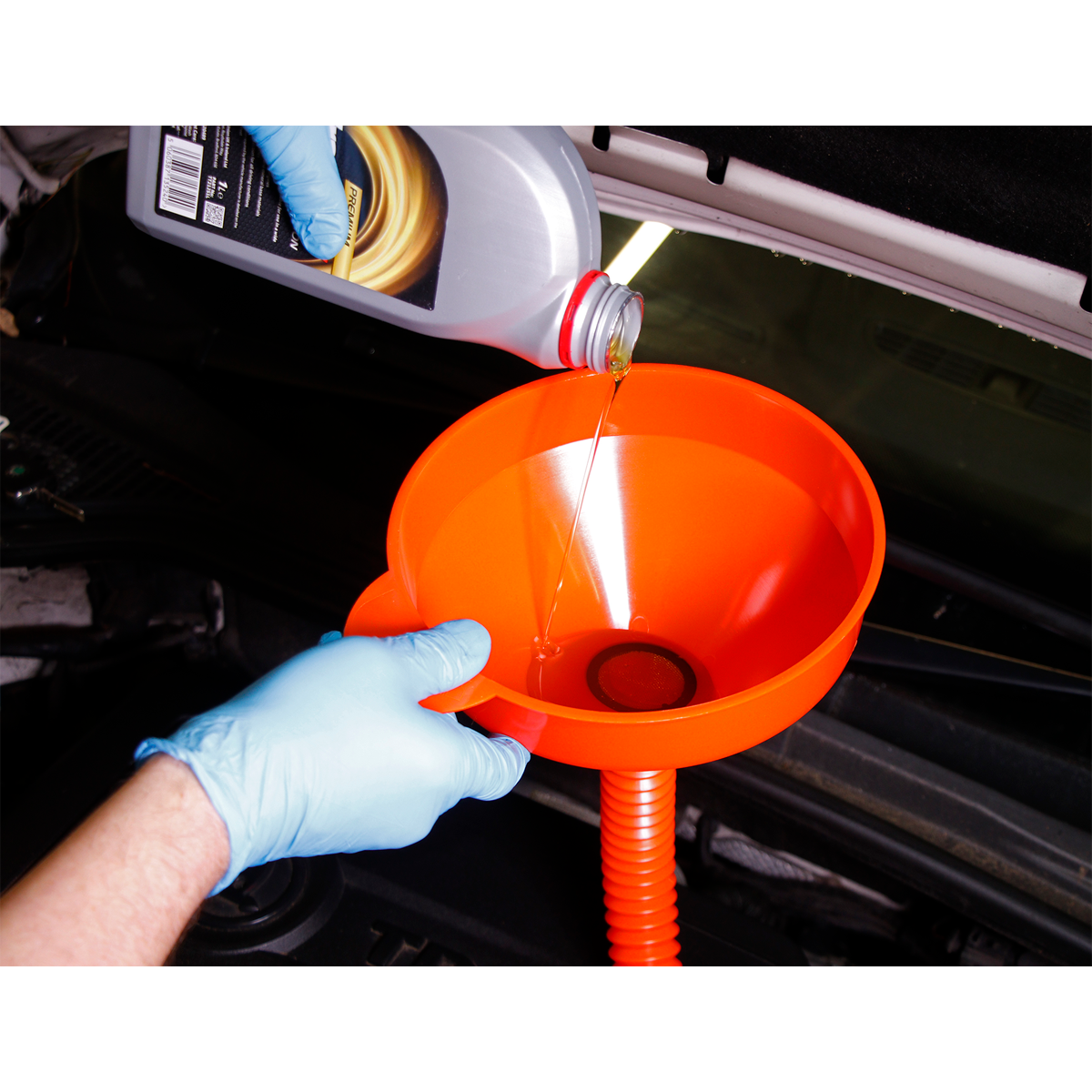 Sealey F2F Flexible Spout Funnel with Filter 200mm - Medium - additional view 3