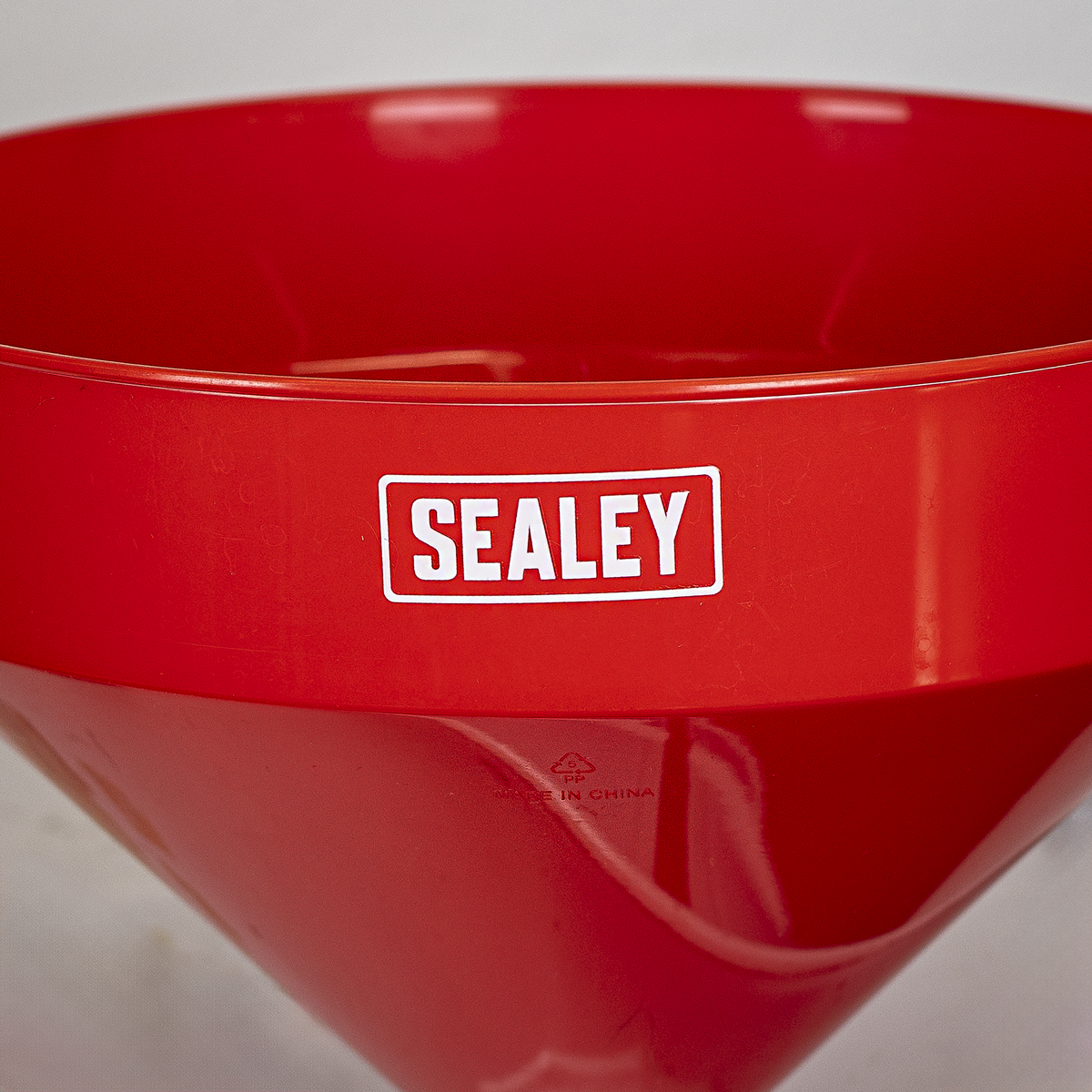 Sealey F8 Fixed Spout Funnel with Filter 300mm - Extra-Large - additional view 6