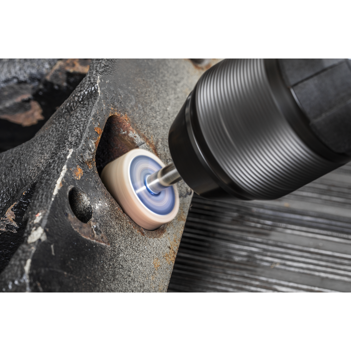 Sealey FW2510ASS 25 x 10mm Abrasive Flap Wheel with 6mm Shaft Assorted Grit - Pack of 5 - additional view 5