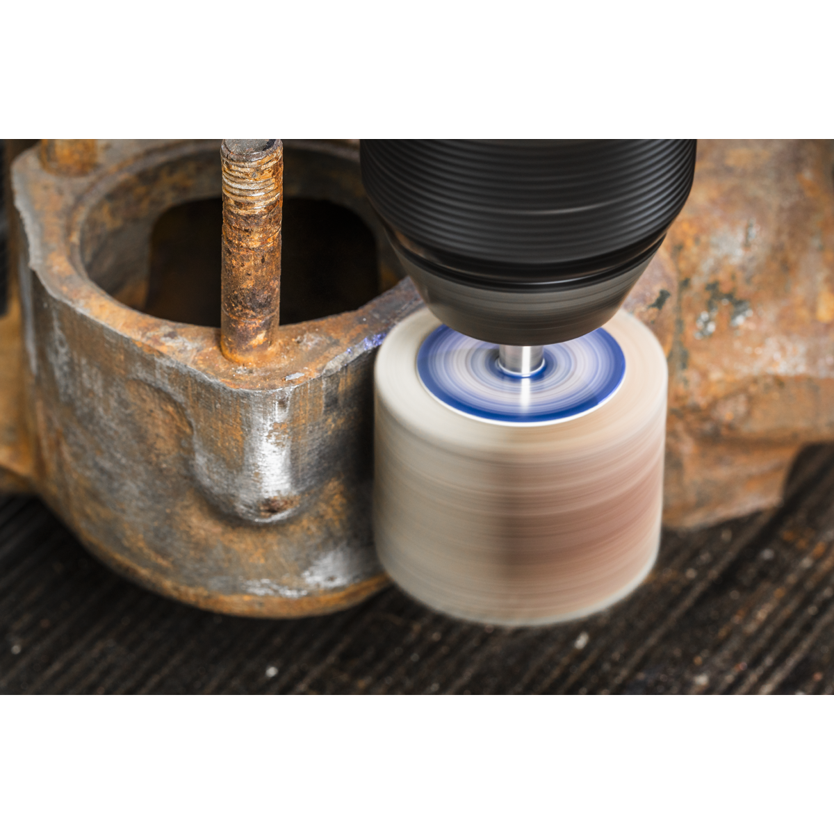 Sealey FW4030ASS 40 x 30mm Abrasive Flap Wheel with 6mm Shaft Assorted Grit - Pack of 5 - additional view 6