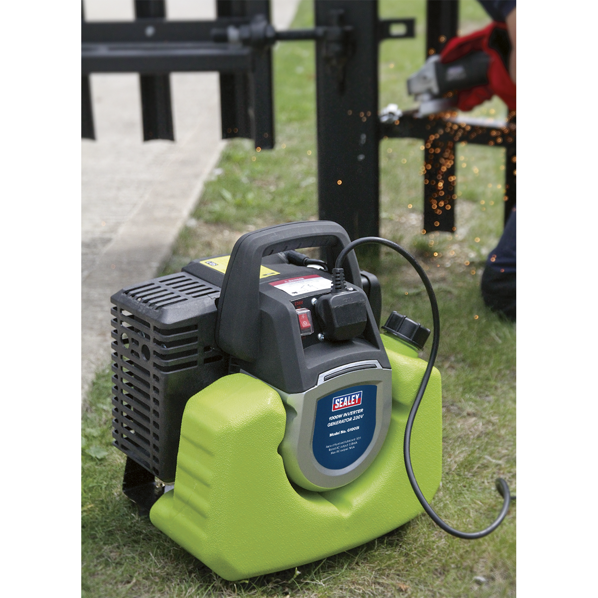 Sealey G1000I 1000W Inverter Generator 2-Stroke Engine 230V - additional view 2