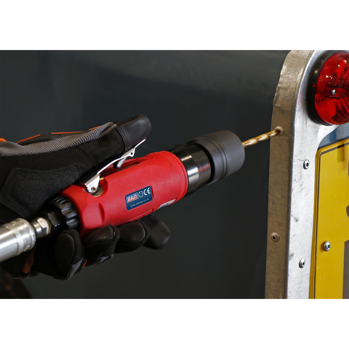 Sealey GSA232 Generation Straight Air Drill with Keyless Chuck 10mm - additional view 2