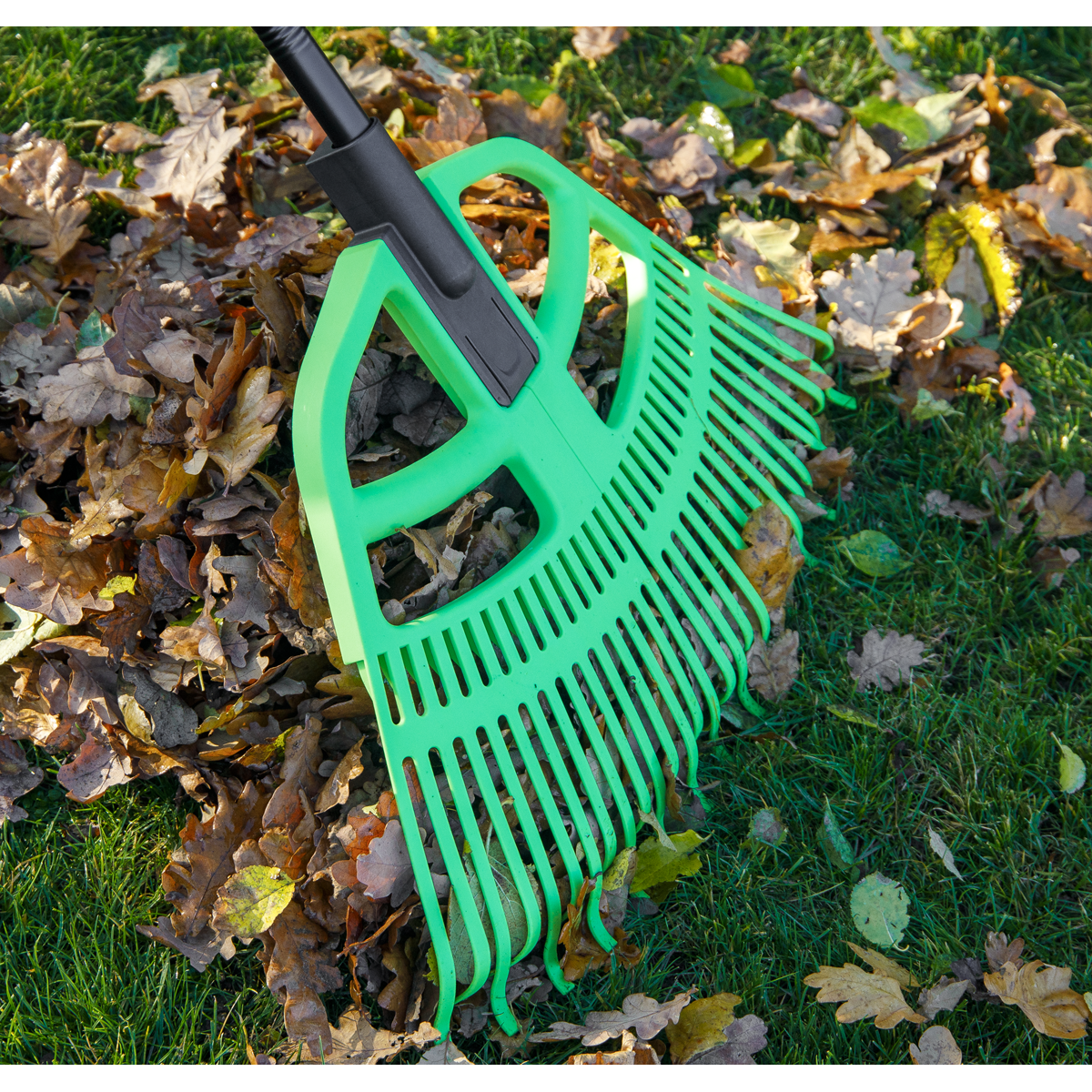 Sealey GTLG2 2-in-1 Rake & Leaf Grabber - additional view 7
