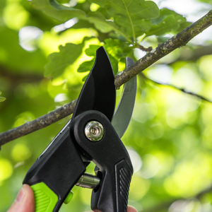 Sealey GTSG004 Bypass Secateurs with Soft Grip Handle, 3-Stage Safety Lock & Carbon Steel Blade, 220mm - additional view 7
