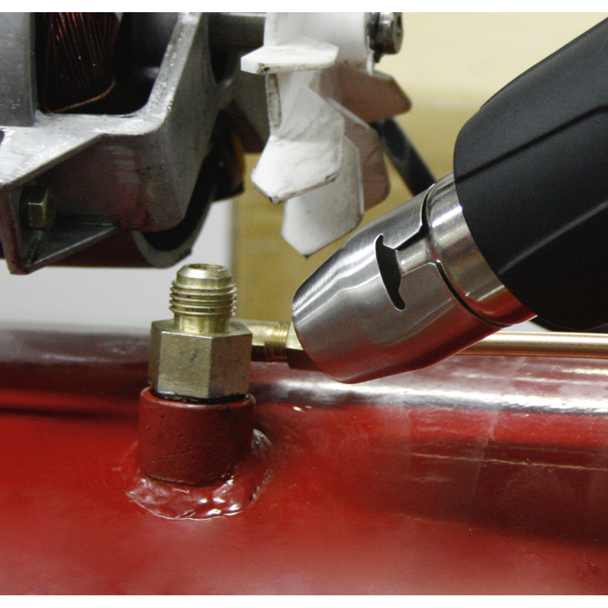 Sealey HS107K 2000W Variable Temperature Heat Gun Kit 50-450°C/90-600°C - additional view 3