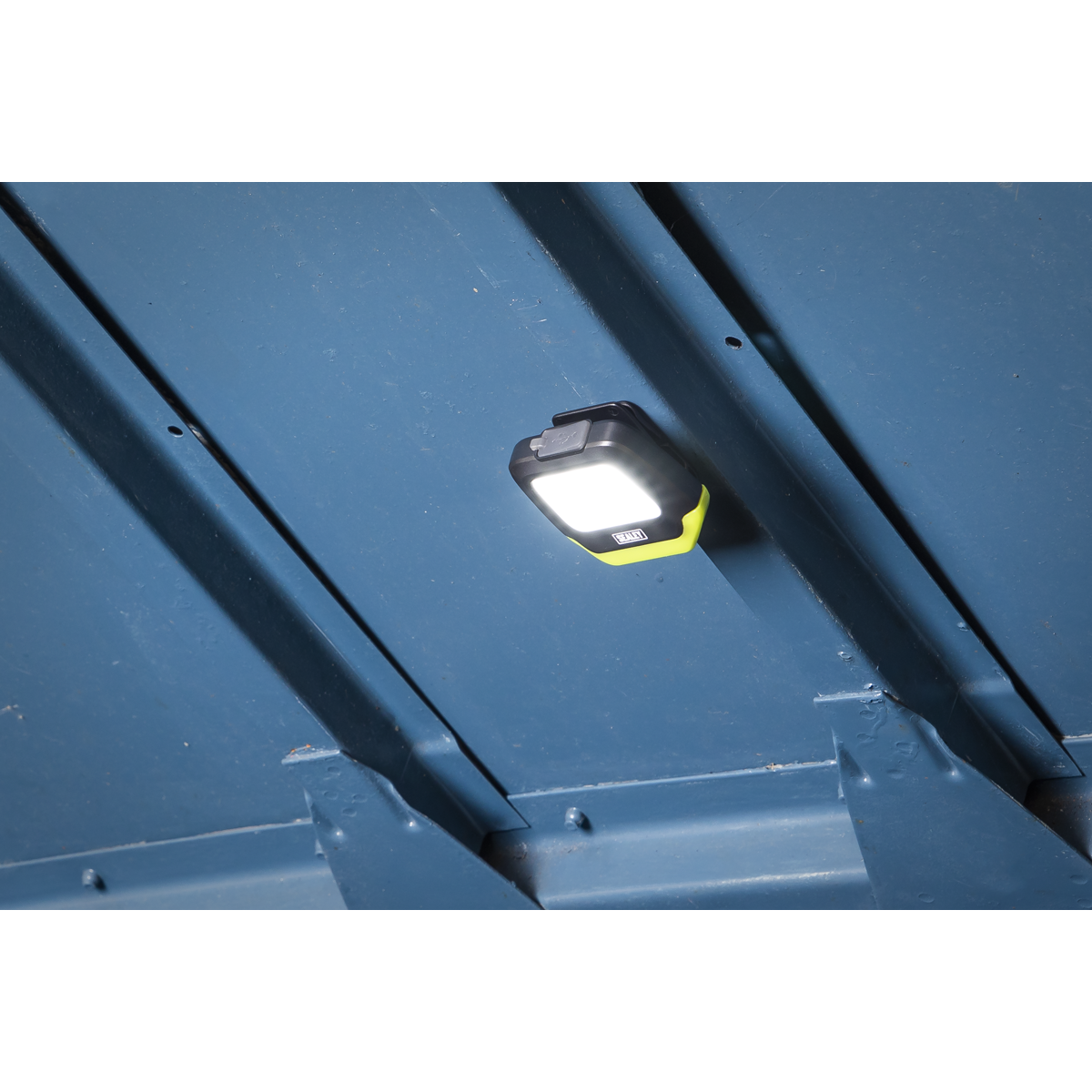 Sealey HT02LED Rechargeable Clip Light with Auto-Sensor 2W & 1.5W SMD LED - additional view 8