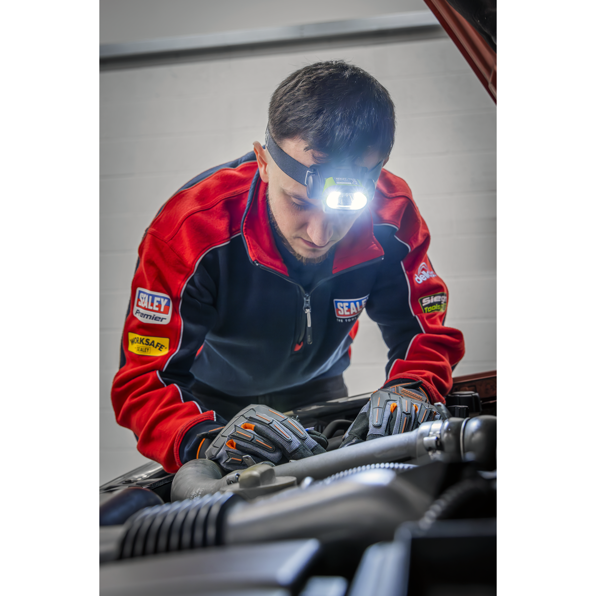 Sealey HT400LED Rechargeable Head Torch with Auto-Sensor 5W & 3W COB LED - additional view 2