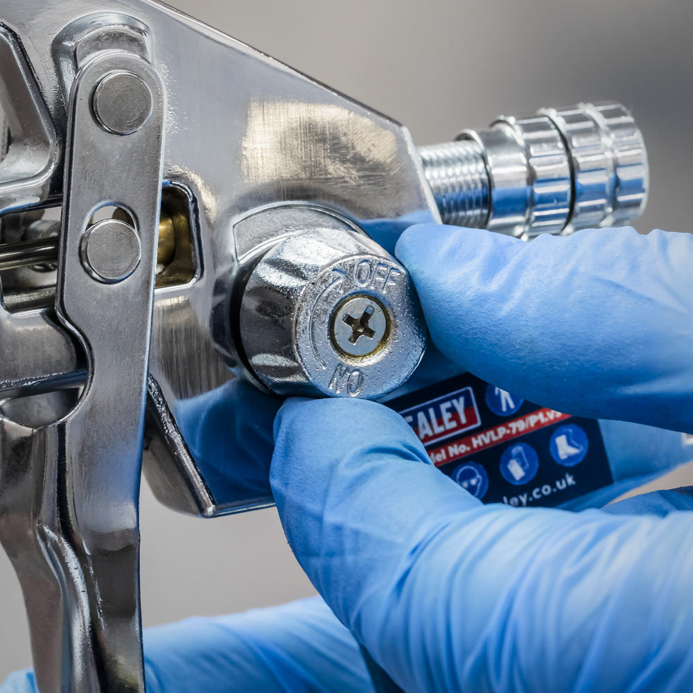 Sealey HVLP-79/P HVLP Pressure Pot System with Spray Gun & Hoses 1.7mm Set-Up - additional view 2