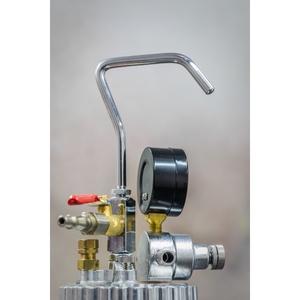 Sealey HVLP-79/P HVLP Pressure Pot System with Spray Gun & Hoses 1.7mm Set-Up - additional view 8