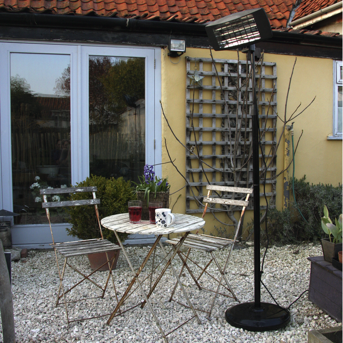 Sealey IFSH2003 Infrared Quartz Patio Heater with Telescopic Floor Stand 2000W/230V - additional view 2
