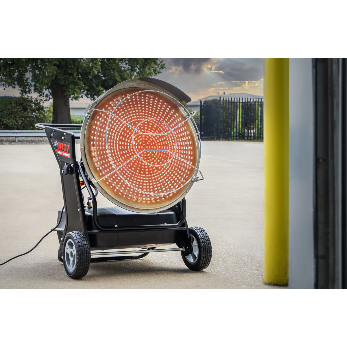 Sealey IR37 Space Warmer® Infrared Kerosene/Diesel Heater with Wheels 136,000Btu/hr - additional view 6