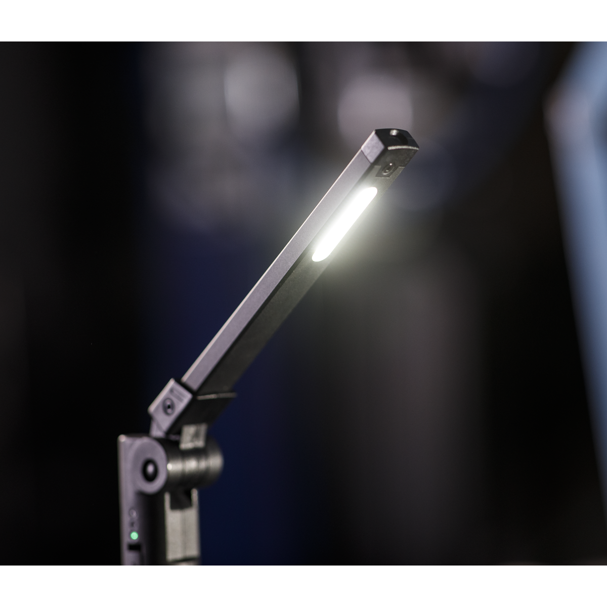 Sealey LED02G Rechargeable Aluminium Folding Pocket Light 2 COB & 1 SMD LED - additional view 7