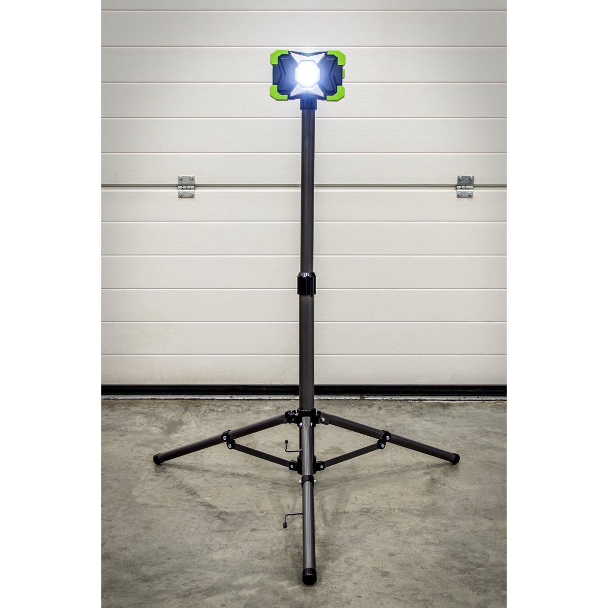Sealey LED1500PBKIT Portable Floodlight & Telescopic Tripod 15W COB LED - additional view 5