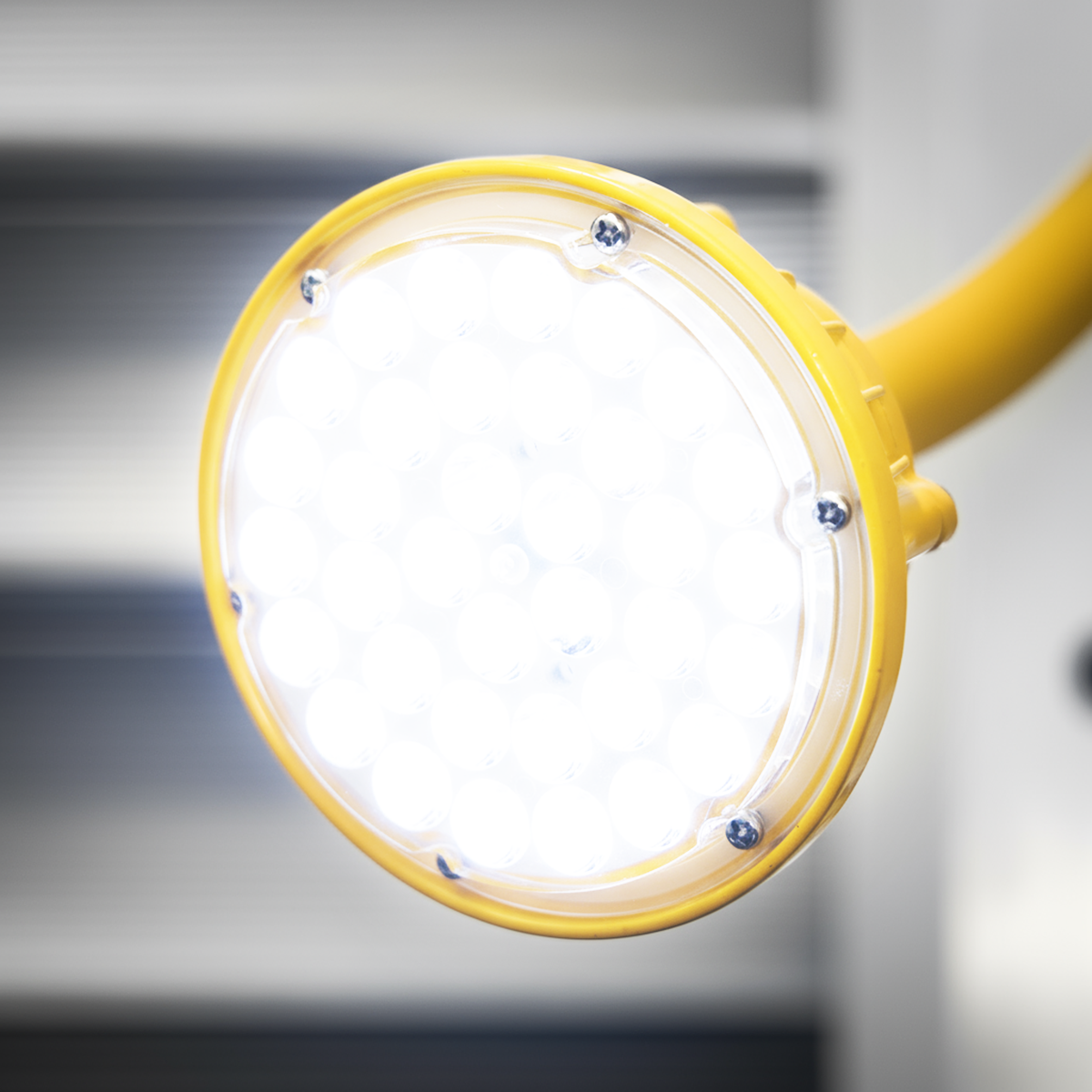 Sealey LED20WDL Loading Bay Floodlight with Flexible Arm 20W SMD LED - additional view 6