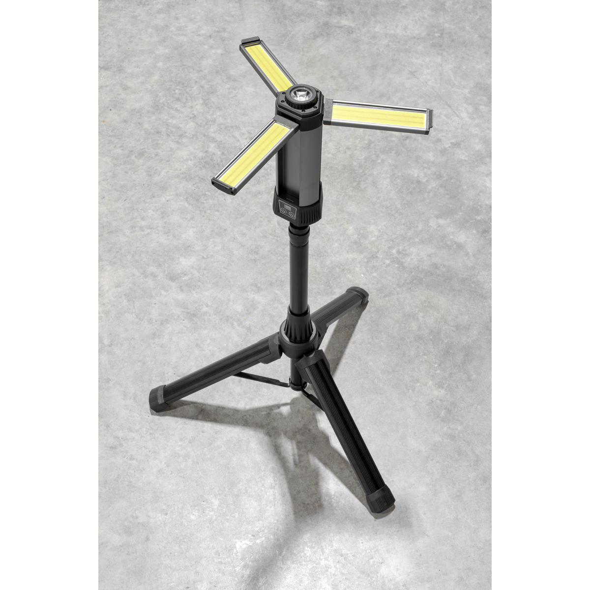 Sealey LED240 Rechargeable Flexible Floodlight with Tripod 24W COB LED & 5W SMD LED - additional view 8