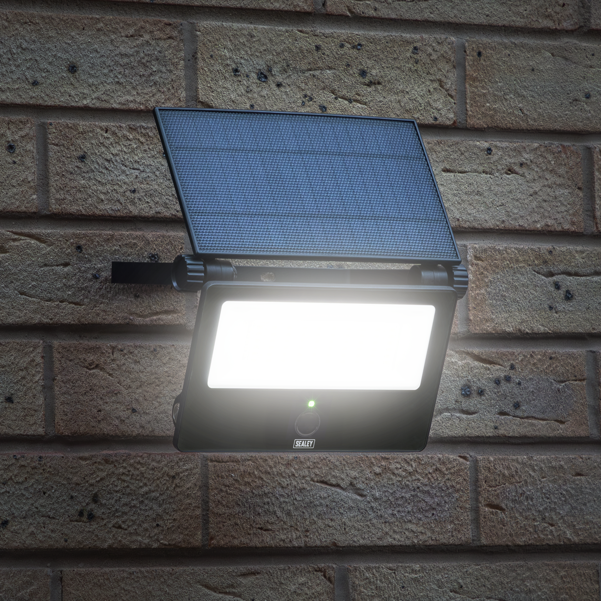Sealey LED30S Extra-Slim Solar Floodlight with Wall Bracket 30W SMD LED - additional view 11