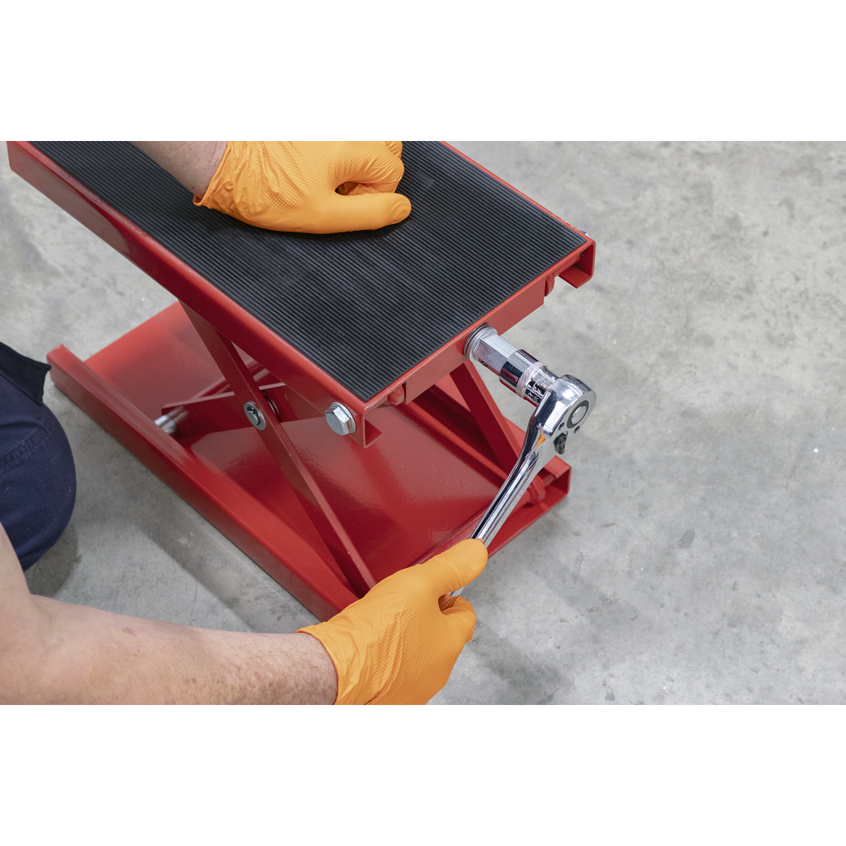 Sealey MC5908 Motorcycle Scissor Stand 450kg Capacity - additional view 8