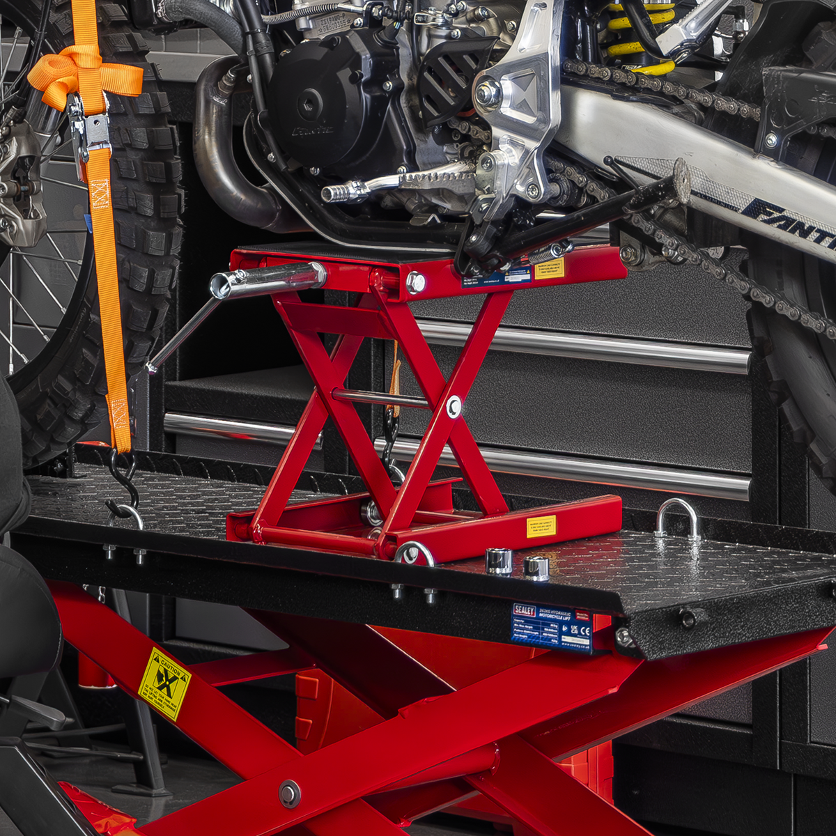 Sealey MC5908 Motorcycle Scissor Stand 450kg Capacity - additional view 9